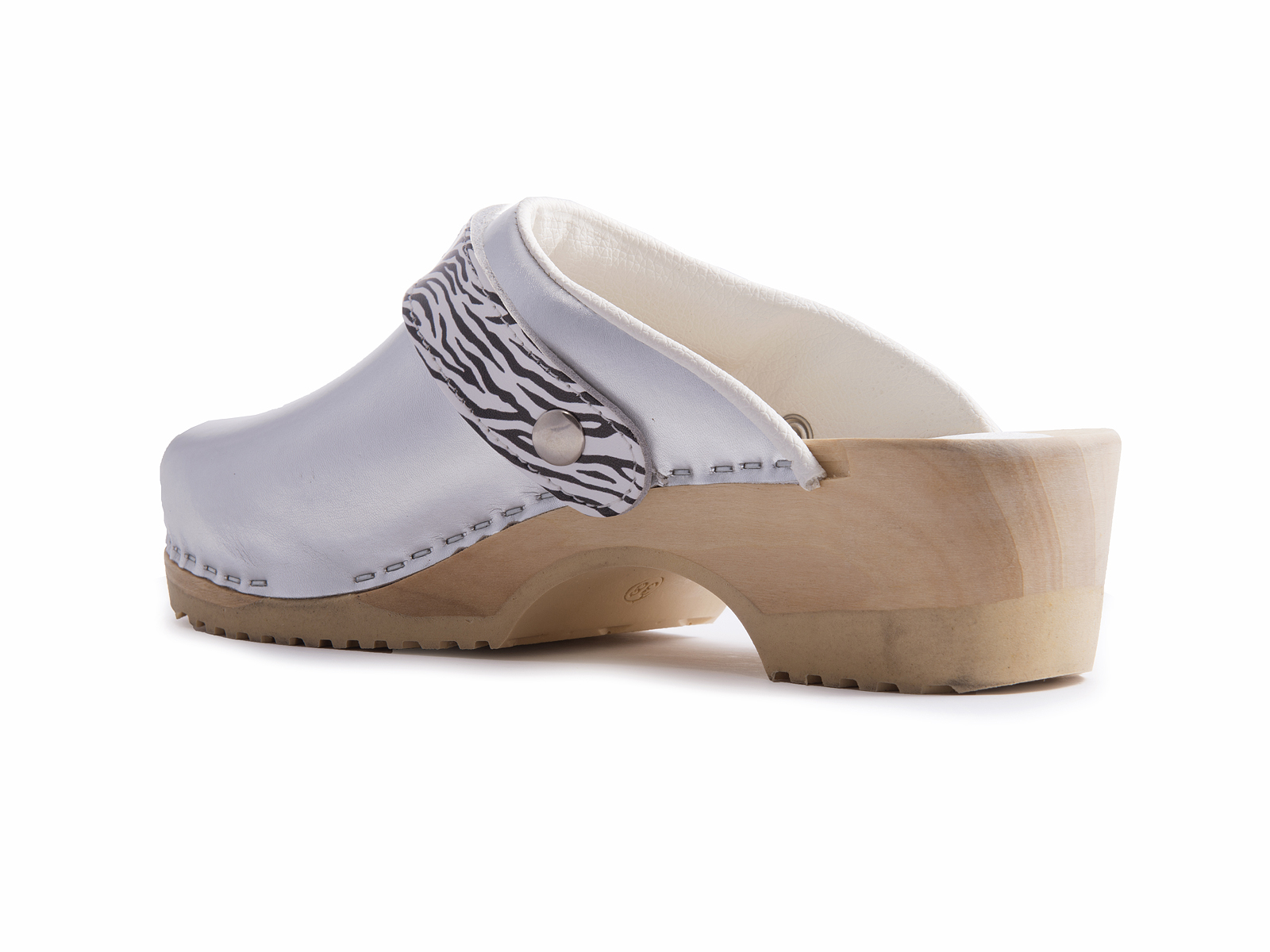 CLCKSIL-CSZEB-WHT-Tjoelup-c